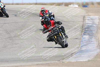 media/Nov-26-2023-TrackDaz (Sun) [[64ad8cfd8f]]/Mock Race/Outside Grapevine/